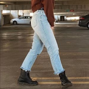 Abercrombie & Fitch High Rise Mom Jean